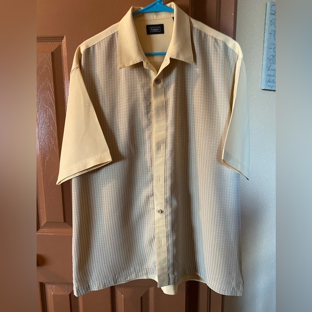 HAGGAR - EUC - Mens Large Dress Shirt
